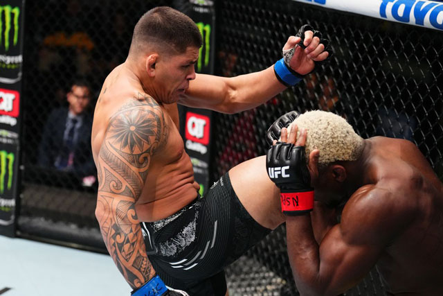 CLIP: Võ sĩ Brazil đấm quá mạnh khiến đối thủ bất tỉnh trên sàn đấu