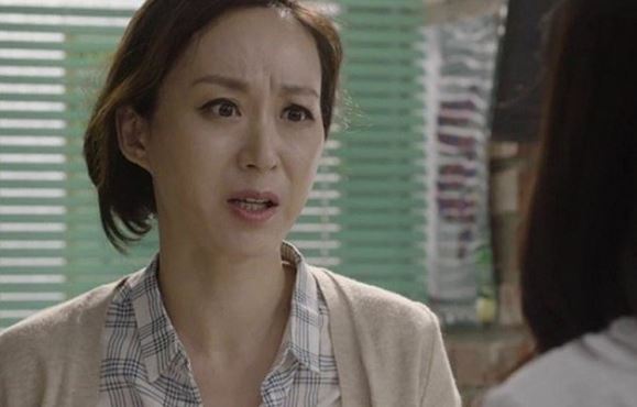 Bố mẹ chồng cho dâu tiền mua nhà nhưng kèm theo một điều kiện khiến cô phát hỏa, tự nghĩ: 'Thà ở thuê còn hơn'