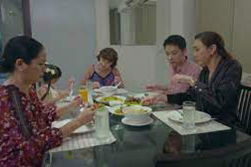 Con dâu vẫn đi ở thuê mà bố mẹ chồng sĩ diện bắt đi vay mượn để xây biệt thự ở quê, bực mình cô đáp một câu khiến ông bà đỏ mặt từ bỏ ý định