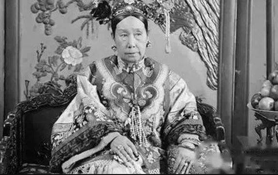 Từ Hi Thái hậu chịu cảnh ê chề trên đường chạy trốn khỏi Tử Cấm Thành