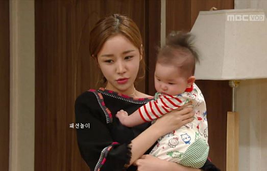 Cả năm mới cho con về chơi 1 đêm mà mẹ chồng cáu gắt quát tháo khiến em bực mình bế thằng bé đi thẳng