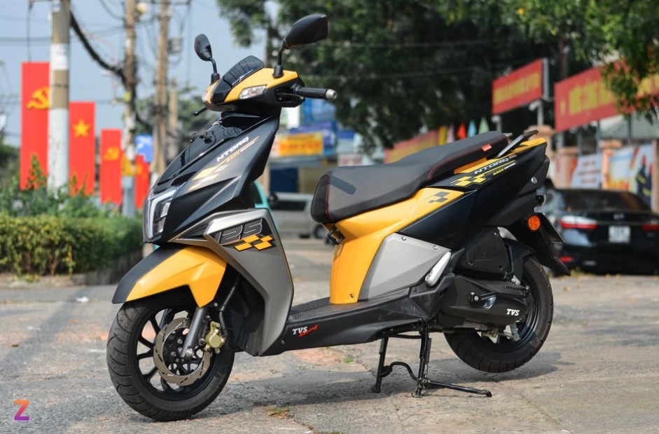 Cận cảnh Xe tay ga TVS Ntorq, đối thủ mới của Honda Vario 125