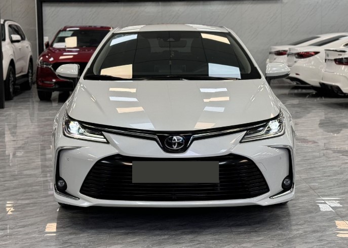 Sau 9.000 km sử dụng, chủ xe Toyota Corolla Altis rao bán phương tiện với giá khó tin