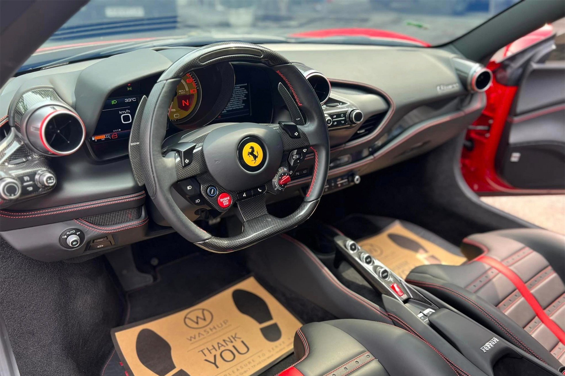 Cận cảnh siêu xe hàng hiếm Ferrari F8 Tributo ở Sài Gòn ảnh 4