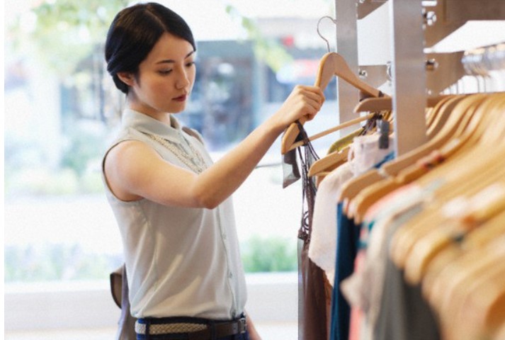 Ở nhà "ăn bám" nhưng mẹ chồng vẫn cưng như trứng mỏng, qua một lần tình cờ gặp bà trên phố, tôi tức giận khi phát hiện ra nguồn cơn phía sau