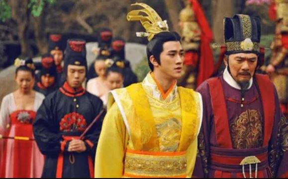 Thời phong kiến cổ đại, ngày nghỉ của các quan lại được tính như thế nào, một năm có bao nhiêu ngày nghỉ lễ Tết?