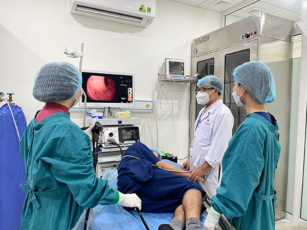 Đau bụng dai dẳng, đến Thiện Nhân Đà Nẵng phát hiện lao đường ruột kèm lao phổi