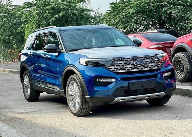 Ford Explorer giảm giá "đậm sâu" đến 440 triệu đồng, quyết cạnh tranh với Hyundai Palisade