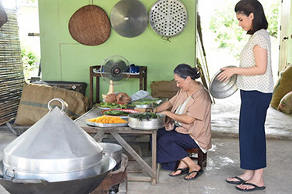 Mẹ chồng chăm con dâu mới sinh vừa được 10 ngày thì mất sữa, tất cả nguyên nhân nằm ở bát cháo chân giò bà nấu