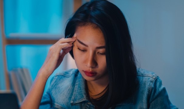 Trong bữa cơm sum họp, bố giới thiệu vợ sắp cưới khiến anh tôi phẫn nộ phản đối