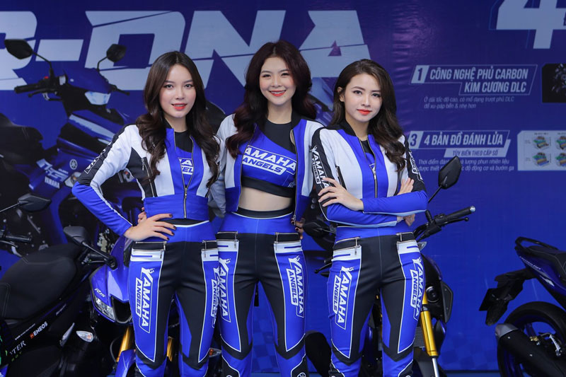 Dàn mỹ nhân Việt khoe sắc bên môtô Yamaha