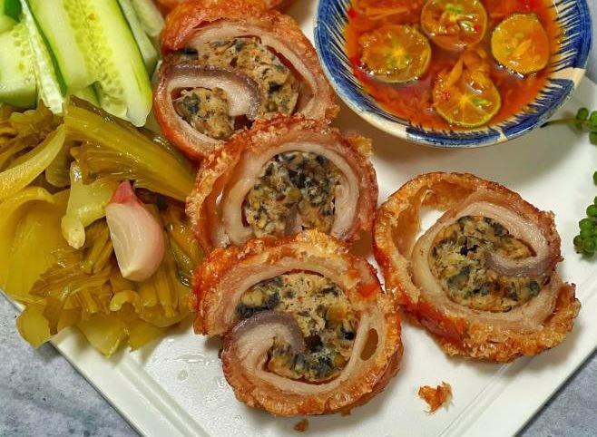 Mẹo làm món bì heo cuộn chả ốc bên ngoài giòn bên trong dai sần sật, lạ miệng