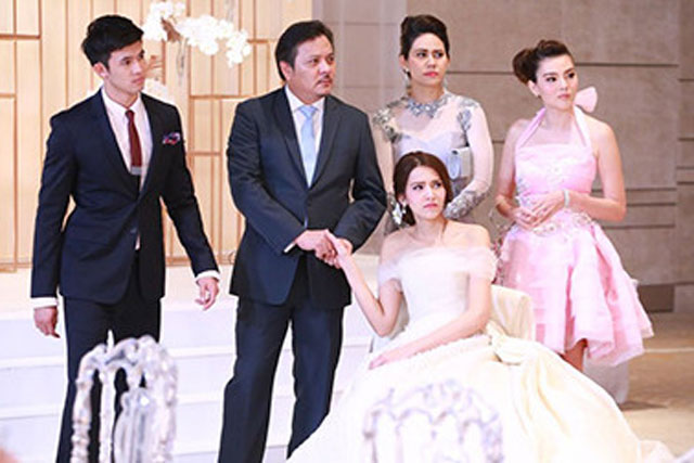 Khinh thông gia nghèo, mẹ chồng làm mấy mâm cỗ cưới cho xong chuyện, đến lúc rước dâu bà chỉ muốn chui xuống đất cho đỡ nhục