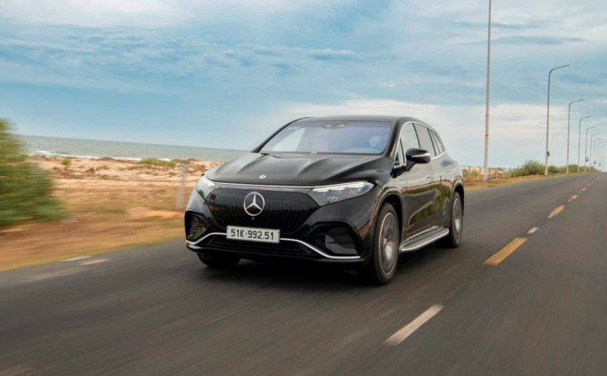 Đánh giá Mercedes-Benz EQE SUV - xe điện gầm cao tầm giá 4 tỷ đồng