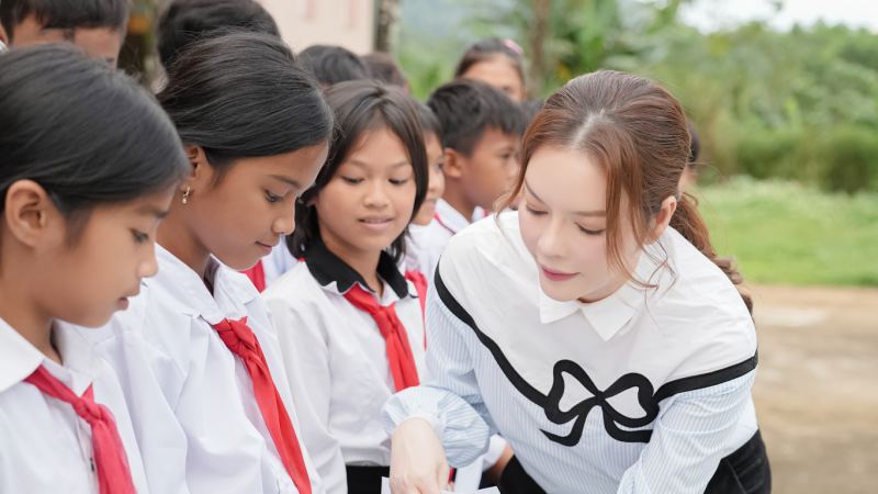 Lý Nhã Kỳ chi 10 tỷ đồng hoạt động từ thiện trong năm 2024