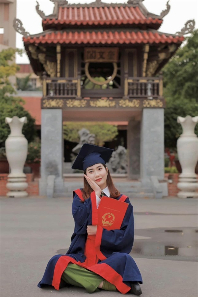 'Bông hồng thép' xứ Huế đạt danh hiệu thủ khoa của Học viện Cảnh sát Nhân dân ảnh 4