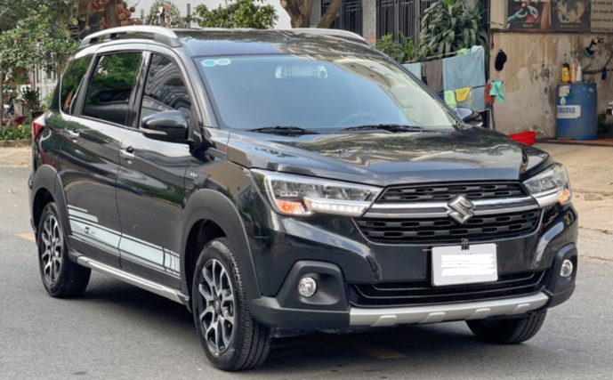 Ngỡ ngàng giá bán của xe 7 chỗ siêu tiết kiệm xăng Suzuki XL7 sau 4 năm lăn bánh