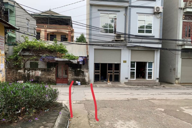 Các cụ dặn kĩ: Trước cửa có 'tam xung', gia đạo lục đục, mất người mất của