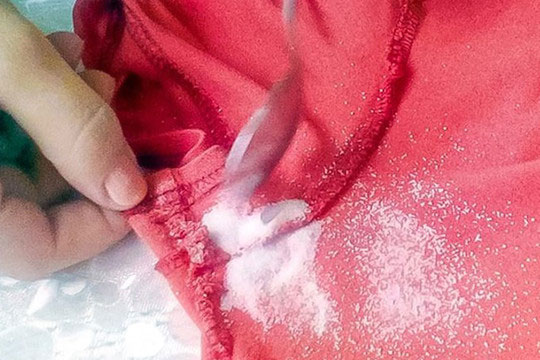 6 mẹo đơn giản để loại bỏ vết bẩn trên quần áo do mồ hôi để lại