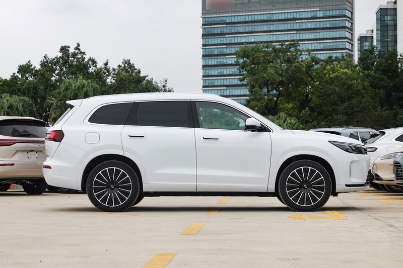 SUV Huawei công suất 449 mã lực, nội thất sang chảnh, giá hơn 810 triệu đồng, khách hàng đua nhau chốt đơn