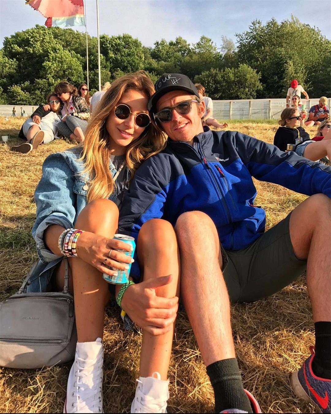 Người vợ của cầu thủ nổi tiếng hư hỏng nhất nước Anh ảnh 1