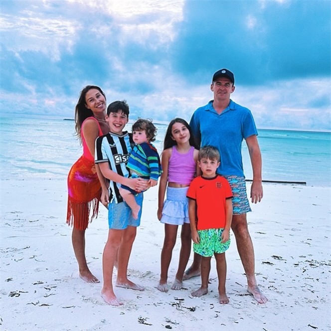 Người vợ của cầu thủ nổi tiếng hư hỏng nhất nước Anh ảnh 2