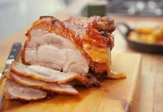 Cơ thể thay đổi ra sao nếu bạn ăn quá nhiều thịt? nên ăn bao nhiêu là đủ?