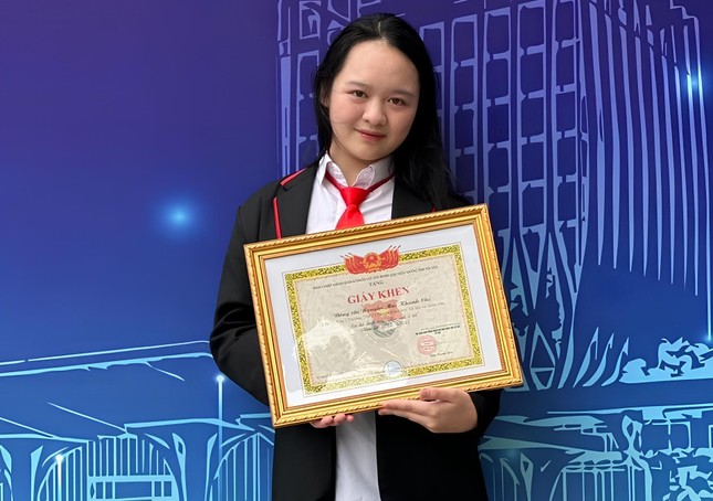 'Nữ sinh 3 tốt' chuyên Ngữ văn năng động, đa tài