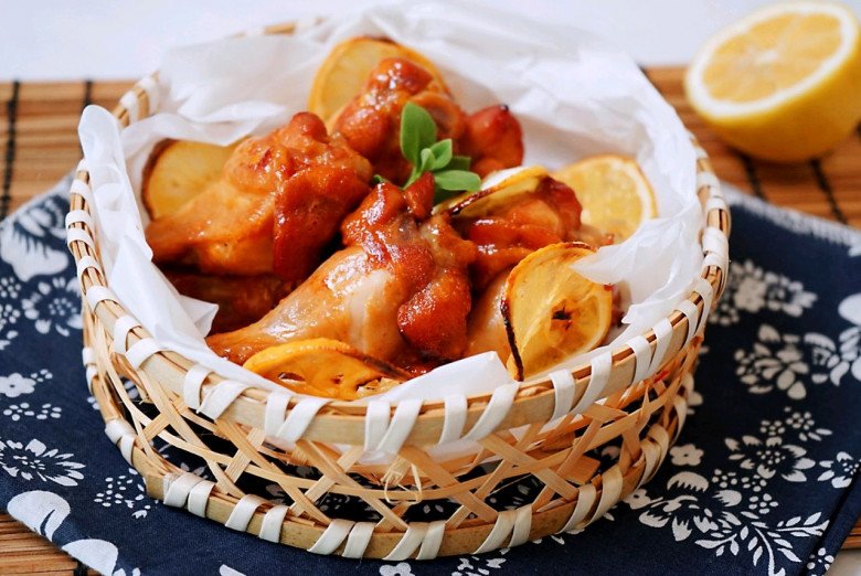 Nướng cánh gà, thêm vài lát này vào món ăn thơm nức mềm ngon, người già lẫn trẻ nhỏ đều thích