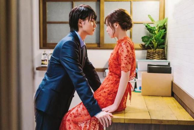 Phụ nữ và những nụ hôn với người đàn ông họ không yêu: Những bí mật đến giờ mới được người trong cuộc tiết lộ