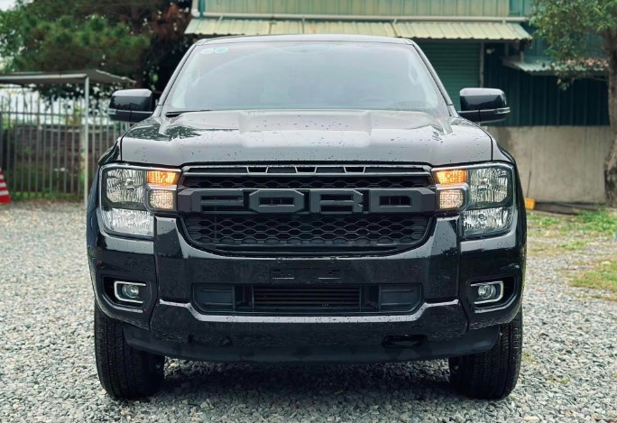 "Vua bán tải" Ford Ranger chạy lướt rao bán với mức giá khó tin sau 2 năm lăn bánh