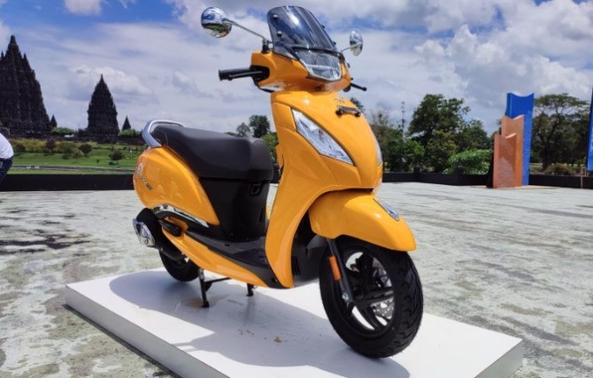 Mẫu xe máy tay ga giá rẻ như Vision, trang bị không kém gì Air Blade