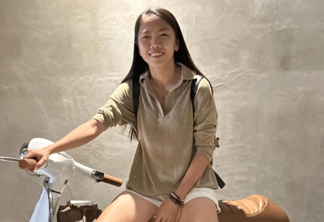 Huỳnh Như 16 năm theo đuổi trái bóng tròn: Xây nhà 3 tầng ở quê, mua xe hơi cho bố mẹ, phong cách thời trang thay đổi hoàn toàn