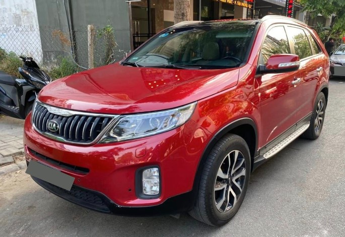 
Kia Sorento lăn bánh 4 năm chào bán với giá chỉ ngang Hyundai Creta