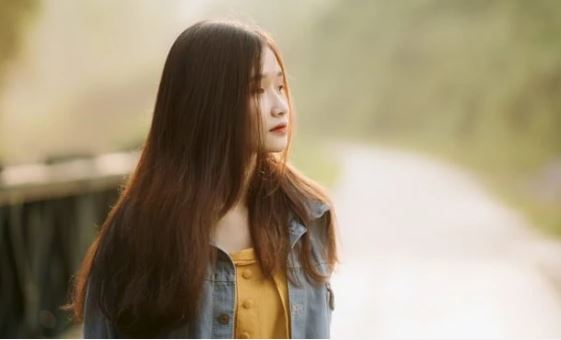 Cho đến khi bị một phụ nữ lớn tuổi tạt thẳng ly nước vào mặt, tôi mới biết được bộ mặt thật của người yêu mình