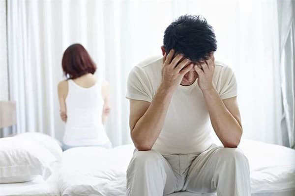 Bắt quả tang vợ cùng người tình dan díu ngay tại nhà, vợ vẫn trơ trẽn thách thức bỏ chồng chứ không bỏ nhân tình