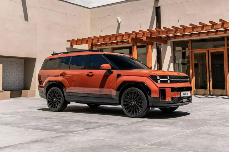 Hyundai Santa Fe 2024 chốt giá gần 800 triệu đồng