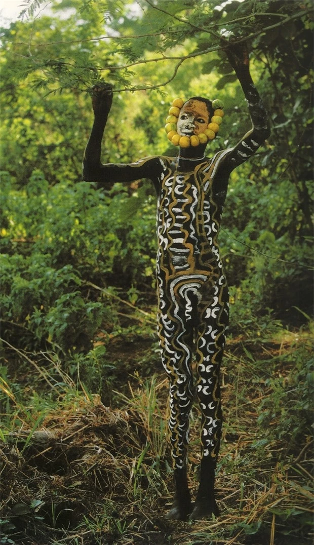Nghệ thuật tô vẽ độc đáo của thổ dân châu Phi 4