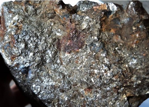 Phát hiện loại kim loại quý hơn cả đất hiếm ở Tân Cương, được sử dụng trong chế tạo tên lửa