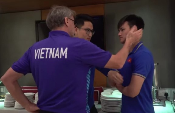 HLV Troussier tiết lộ lý do không sử dụng Hồ Tấn Tài phút nào ở Asian Cup 2023