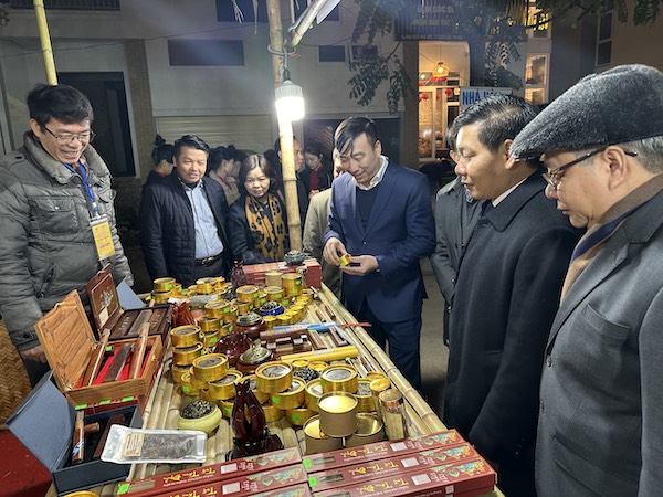 Hà Nội: Xúc tiến thương mại gắn kết du lịch, quảng bá văn hoá tại Quốc Oai