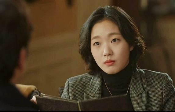 Chồng giữ ảnh tình đầu trong ví không chịu vứt, tôi bỏ 200 nghìn làm một việc khiến anh phải quỳ xuống xin lỗi