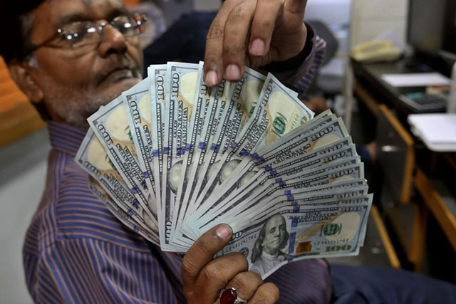 Tỷ giá USD hôm nay 27/1/2024: USD đảo chiều giảm