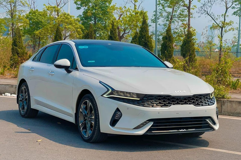 Kia K5 - Sedan hạng D đa dạng công nghệ, giá chỉ từ 859 triệu đồng