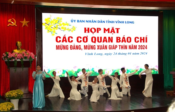 Tiết mục Văn nghệ Mừng Đảng, Mừng Xuân Giáp Thìn 2024. 