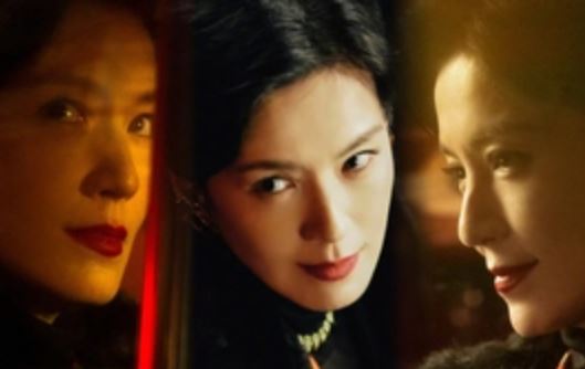 Nữ thần gợi cảm 'mất tích' 12 năm mới chịu tái xuất, gây sốt nhờ 2 giây khoe đôi chân đẹp trường tồn