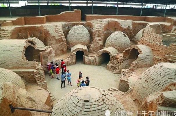 Phát hiện lăng mộ nghìn năm đồ sộ hơn lăng Từ Hi Thái hậu: 12 quan tài chứa bí mật gì?