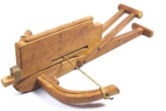 7 loại vũ khí bá đạo nhất thời cổ đại: Có 'súng máy' của Gia Cát Lượng