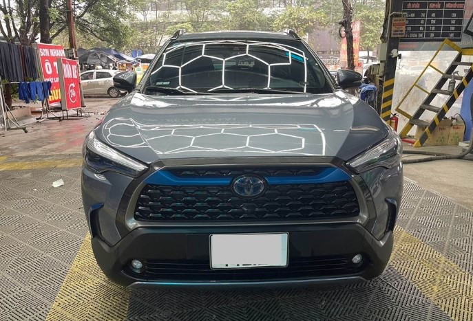 Sau 3 năm lăn bánh, Toyota Corolla Cross Hybrid cũ được rao bán với giá khó tin