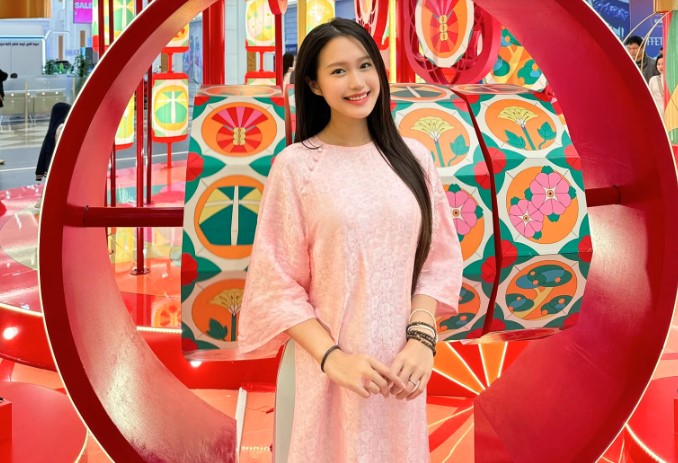 Doãn Hải My diện áo dài, khoe loạt ảnh đón Tết đẹp lung linh
